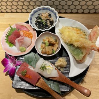 おばんざい・お刺身・天ぷら・れんげ寿司に★生ビールも付いた1時間飲み放題付き３０００円