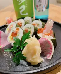 Popular Torotaku (thick sushi roll)