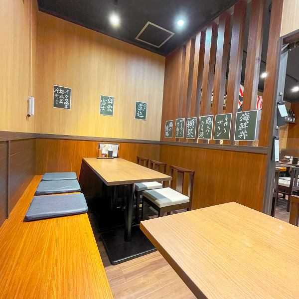 活気に溢れる大和屋は仕事で疲れている時でも「お疲れ様」と言われているような安心感があり気が和らぎます。ゆったりと一息ついて、明日からも頑張る活力を充電できる働く大人のための居酒屋！今宵も焼き鳥をつまみに一杯いかがでしょうか？スタッフ一同、ご来店心よりお待ちしております！