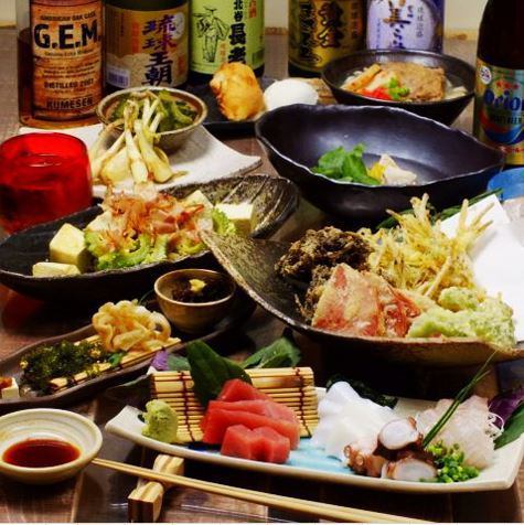 A course where you can enjoy Okinawan cuisine easily ♪ We also have a recommended course for small groups of drinks ★