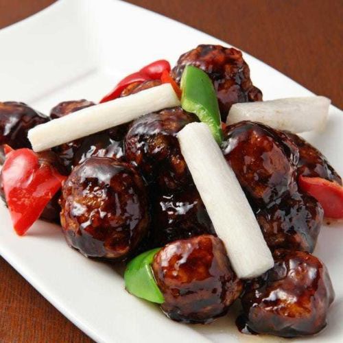 北京風黒酢豚/豚肉千切りと中華味噌炒め