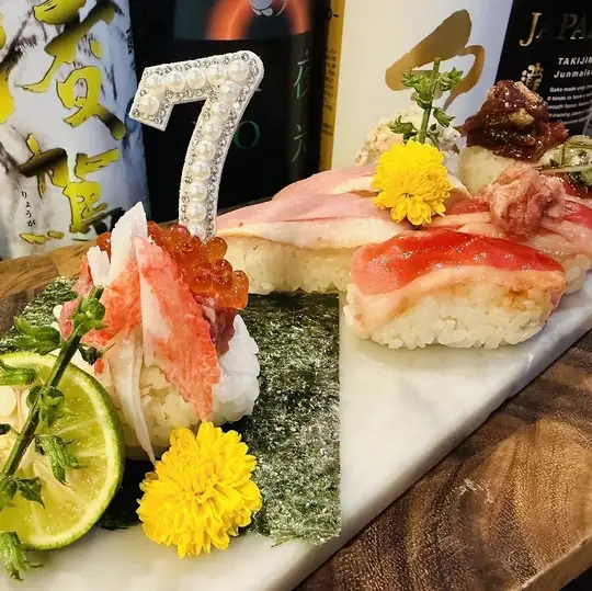 【10種肉類壽司無限量暢吃】7週年限定輕食套餐：10種肉類壽司，100分鐘無限量暢吃，2,777日元