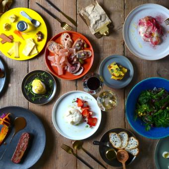 【年末派对套餐】推荐给女生聚会和年末派对！包含无限量供应的自制面包和无限量供应的饮品！