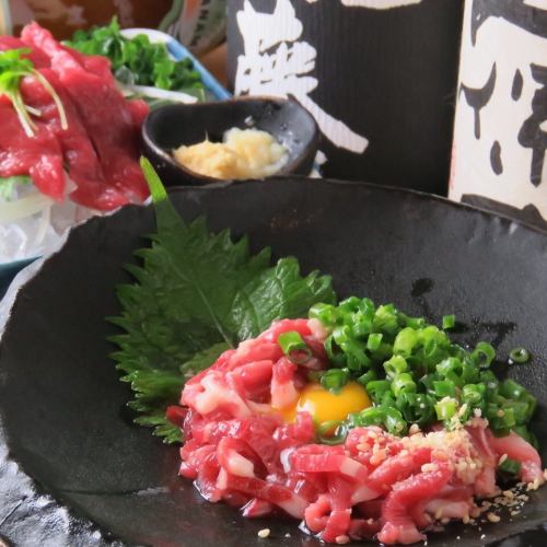 Sakura yukhoe/red meat sashimi