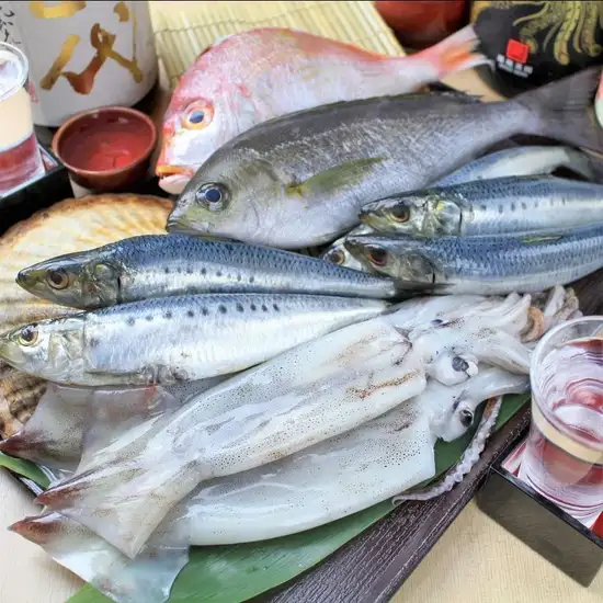 尽享从北海道直接运送的新鲜海鲜！搭配清酒或惠比寿啤酒，风味更佳。