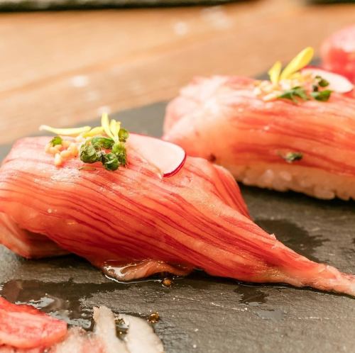 Niigata Wagyu Beef Sirloin Sushi (2 pieces)