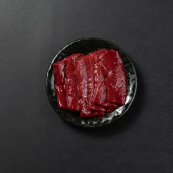 쇠고기 레버 (된장 · 소금) / 쇠고기 하츠 (소금)