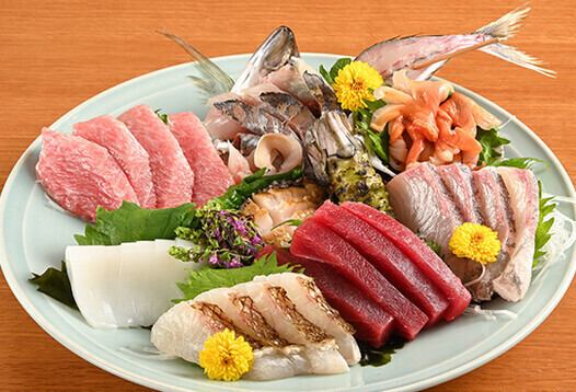 毎朝仕入れた食材をその日に♪お刺身盛り合わせ