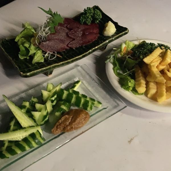 職場の飲み会や友人同士の集まりなど様々シーンにぴったり！【宴会コース】