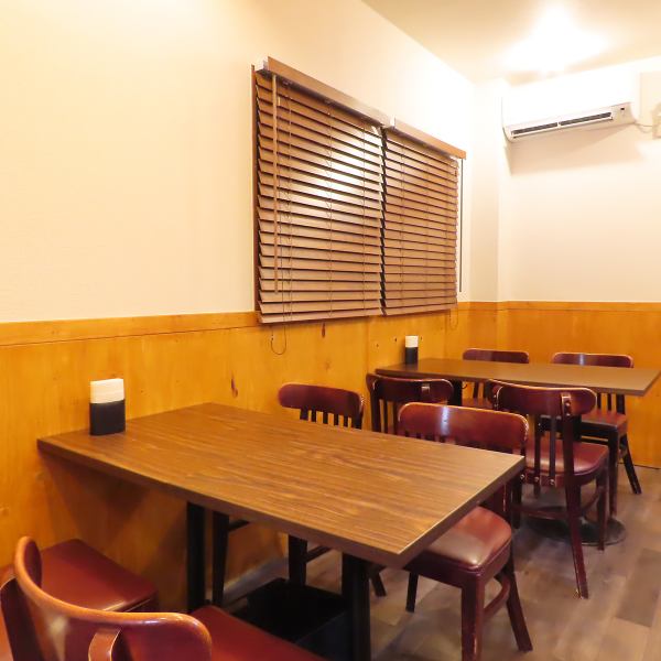 Our restaurant has 4 counter seats and 2 table seats for 4 people.Not only small groups but also individuals are welcome.We respond flexibly to meet customer needs.Also, you can use it regardless of the scene, such as the first house or the second house!