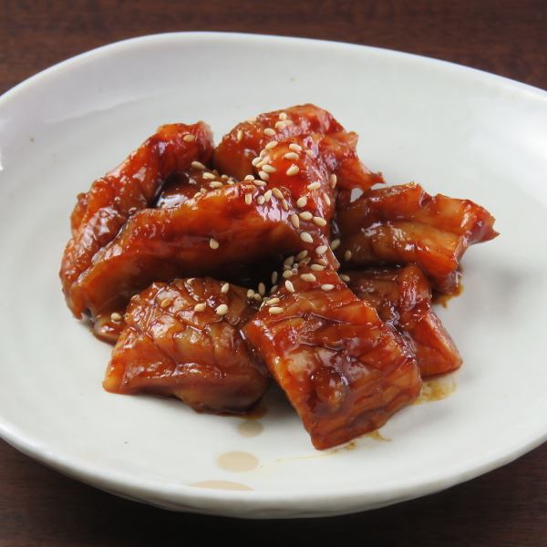 【東海地方仕込みのみそだれで味わう上ミノの新境地】上ミノ990円(税込)