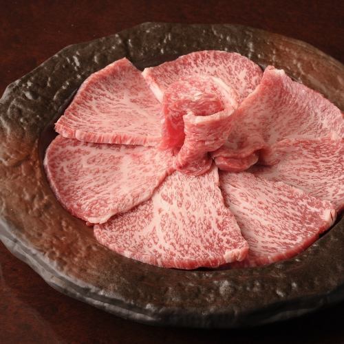 야키니쿠 이노우에 키치죠지점 명물 【10초 로스】 살짝 끓여서 먹을 수 있는 고기 좋아하기에는 모이지 않는 최고의 일품☆