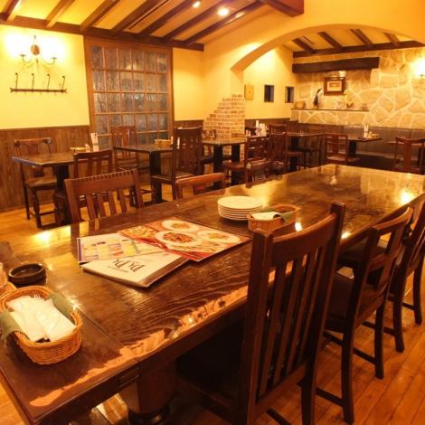 This space is perfect for banquets and parties. We also offer a wide range of courses. This is a recommended place for event planners who want to liven things up with Italian food.