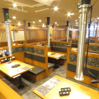 The tables are spacious and relaxing.Perfect for small groups such as dating ♪ Please use it ☆