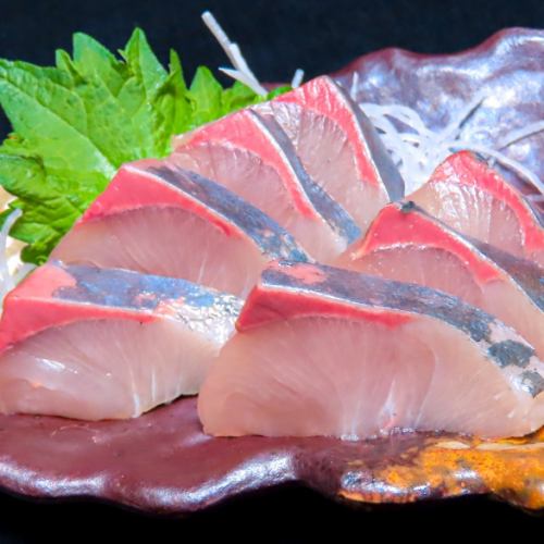 [Today's sashimi] Procured directly from local fishermen! We offer fresh live fish including those from Naruto at an exceptional price ♪ (tax included) 328 yen