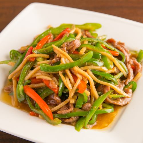 ・Stir-fried pork and garlic sprouts ・Sweet and sour pork ・Stir-fried pork and green peppers