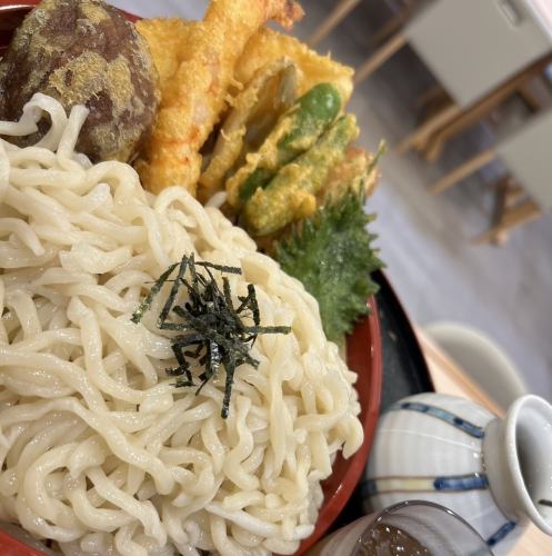 天婦羅與烏龍麵