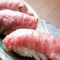 和牛の肉寿司