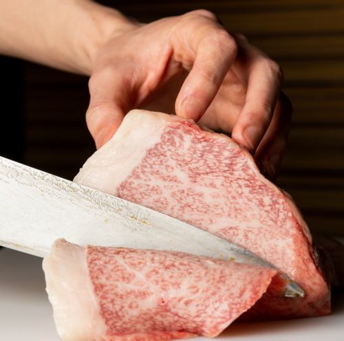 ◆We are particular about hand cutting◆