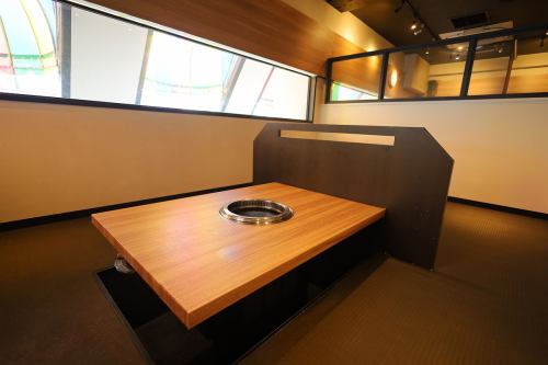 The sunken kotatsu can accommodate up to 10 people.