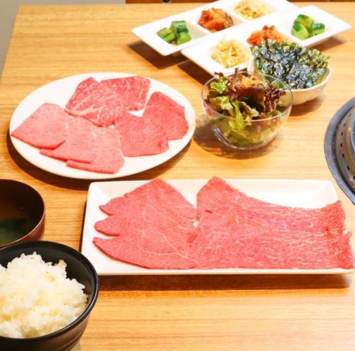 [Open for lunch on Saturdays, Sundays and public holidays] 11:30~14:30 (last orders 14:00)