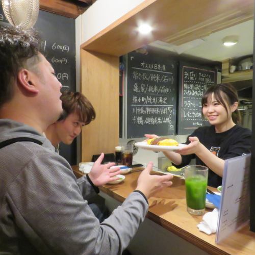 "Tsubame SAKABA" is a shop featuring a homely atmosphere that makes it easy for friends to meet each other for the first time. There is.Friends and friends are welcome!