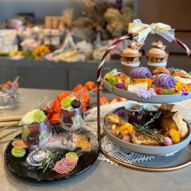 カフェニトロの芋栗南京と時々ブドウなアフターヌーンティー2025   6500yen 【T.F DX付き】