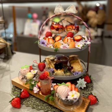 カフェニトロのイチゴいちごなアフタヌーンティー2026（3月4月GW限定）※ティーフリー付※