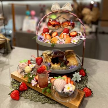 カフェニトロのイチゴいちごなアフタヌーンティー2025（3月4月GW限定）※ティーフリーDX付※