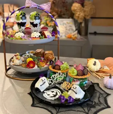 カフェニトロの秋の味覚とブドウとHALLOWEENなアフタヌーンティー2026◆6500yen【TeaFree DX付】