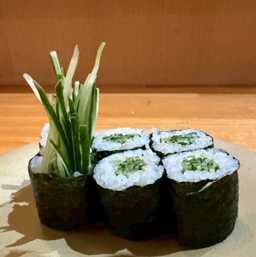酒のあて海苔巻鮨　胡麻きゅうり
