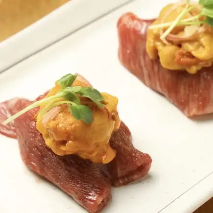 黒毛和牛うにく・国産交雑牛ステーキなど料理10品【飲み放題付き】4500円(税込)