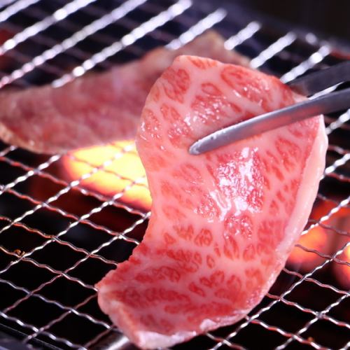 厳選肉を焼肉でどうぞ！