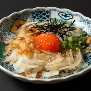 オニオンスライス月見添え