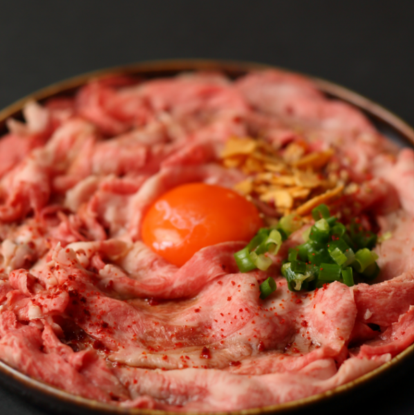 舌でとろける、至福の食感。 ≪赤身低温ユッケ≫1人前2,178円（税込）