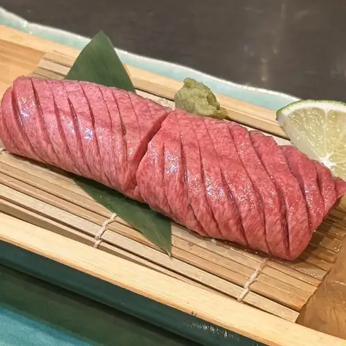 ≪8mm厚切り生タン≫ はと家の看板を背負う、至高の逸品。