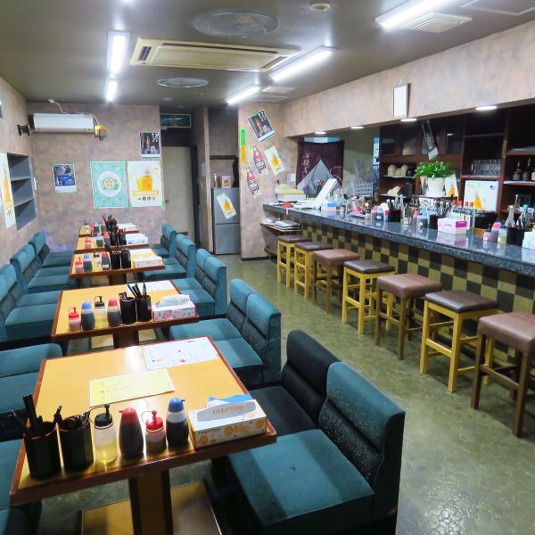 当店では、最大35名様までの貸切を承っております。プライベートな空間での宴会やイベントに最適なスペースをご用意!会社の歓送迎会、友人とのお祝い、家族の集まりなど、さまざまなシーンに対応可能です。お料理や飲み物のプランも柔軟にご提案いたしますので、ご希望やご予算に合わせたプランをお選びいただけます!
