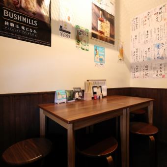 【1樓：桌席，共6個座位】最適合想悠閒用餐的客人。這家餐廳的氣氛非常輕鬆，您可以盡情享受食物和飲料，因此推薦給想要充分享受美味的顧客！