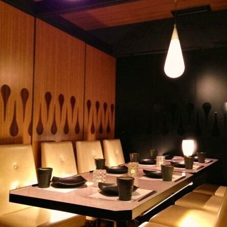 단품 음료 무제한 ♪ 느긋하게 소파의 완전 개인실에서 편히 쉬세요 ♪