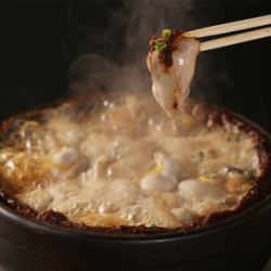 名物！どっさり牡蠣の土手味噌鍋