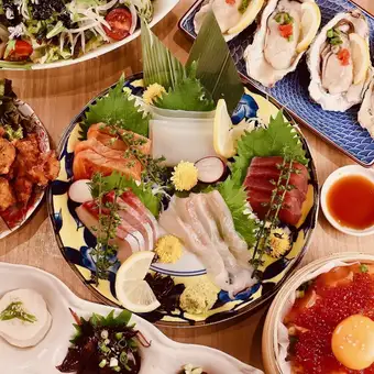 【週末も3h飲放】産直生牡蠣＆選べる名物せいろ飯を楽しめる飲放付全9品～魚心～コース