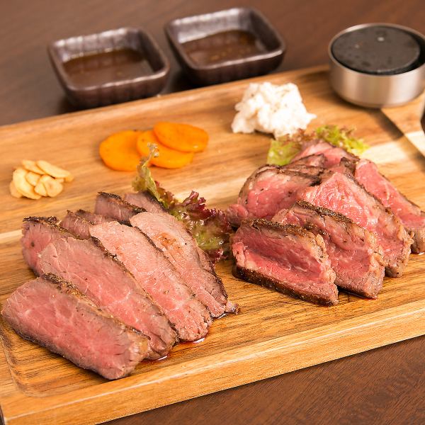 オーナーおすすめ！自家製ローストビーフ◎