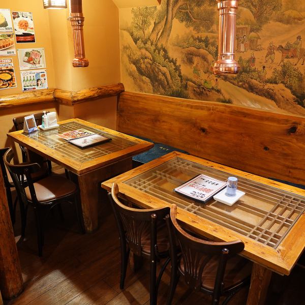 [Table seating for 2 to 12 people] Please leave it to us for small groups.Enjoy a relaxing time at a table with a Korean atmosphere.You can enjoy delicious food in a relaxed atmosphere.*Can also be used by coworkers, friends, or couples.