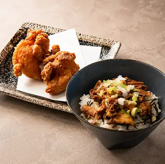 ランチセットB ミニチャーシュー丼＋唐揚げ２個