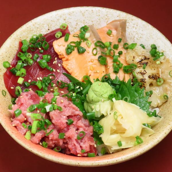 ランチでもディナーでも楽しめる【人気4種丼】味噌汁おかわり無料!ランチ1000円(税込)ディナー1300円(税込)