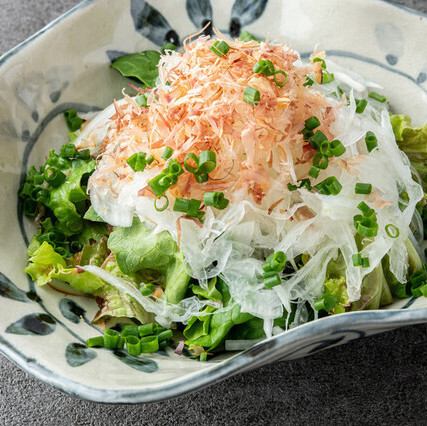 玉ねぎと鰹節のサラダ