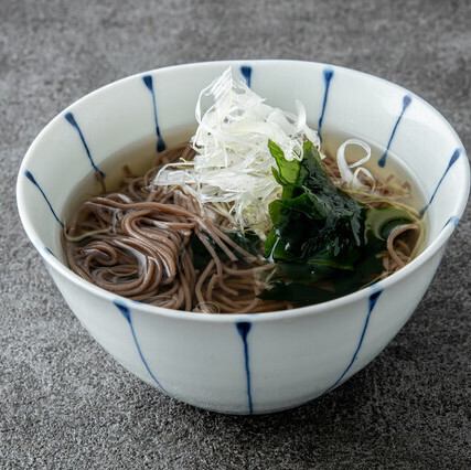 鹿児島産びわ茶麺(温)