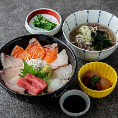 海鮮丼と鹿児島びわ茶麺御膳