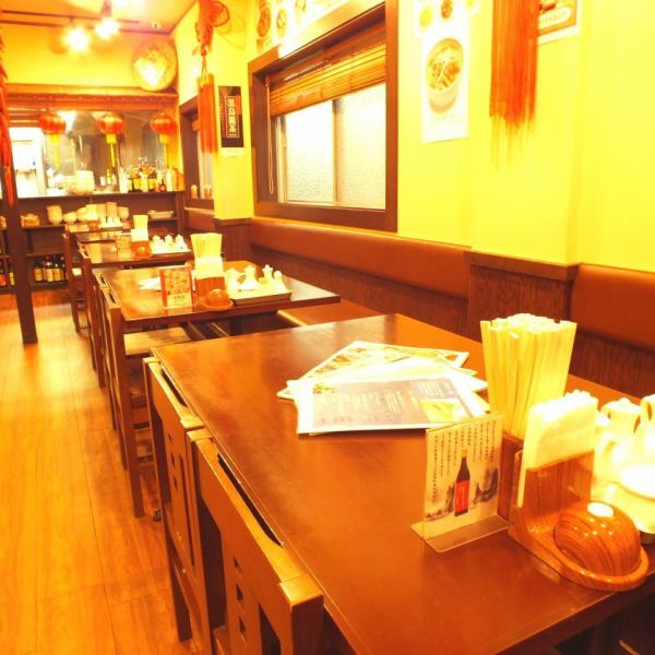 【A cup of colleagues and friends ♪】 Inside the store where a nostalgic atmosphere drifts ♪ Let's enjoy your delicious dishes ___