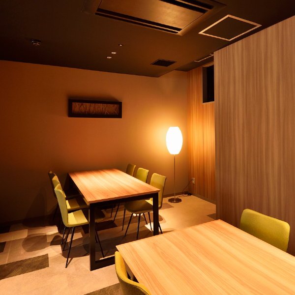 [Semi-private room can accommodate up to 12 people] You can use it without worrying about the surroundings.You can eat and drink with peace of mind with perfect measures against infectious diseases.* Please note that due to the popularity of seats, we may not be able to provide seats even if requested.